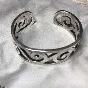 Cuff bracelet